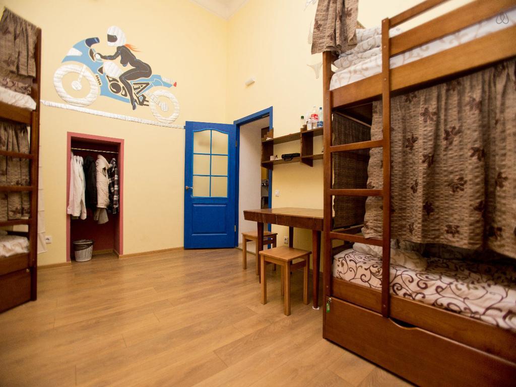 Centro Комнаты И Аппартаменты Hostel Odessa Phòng bức ảnh